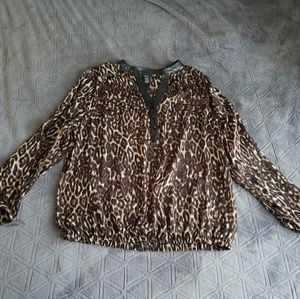 Long sleeve torrid leopard top size 2